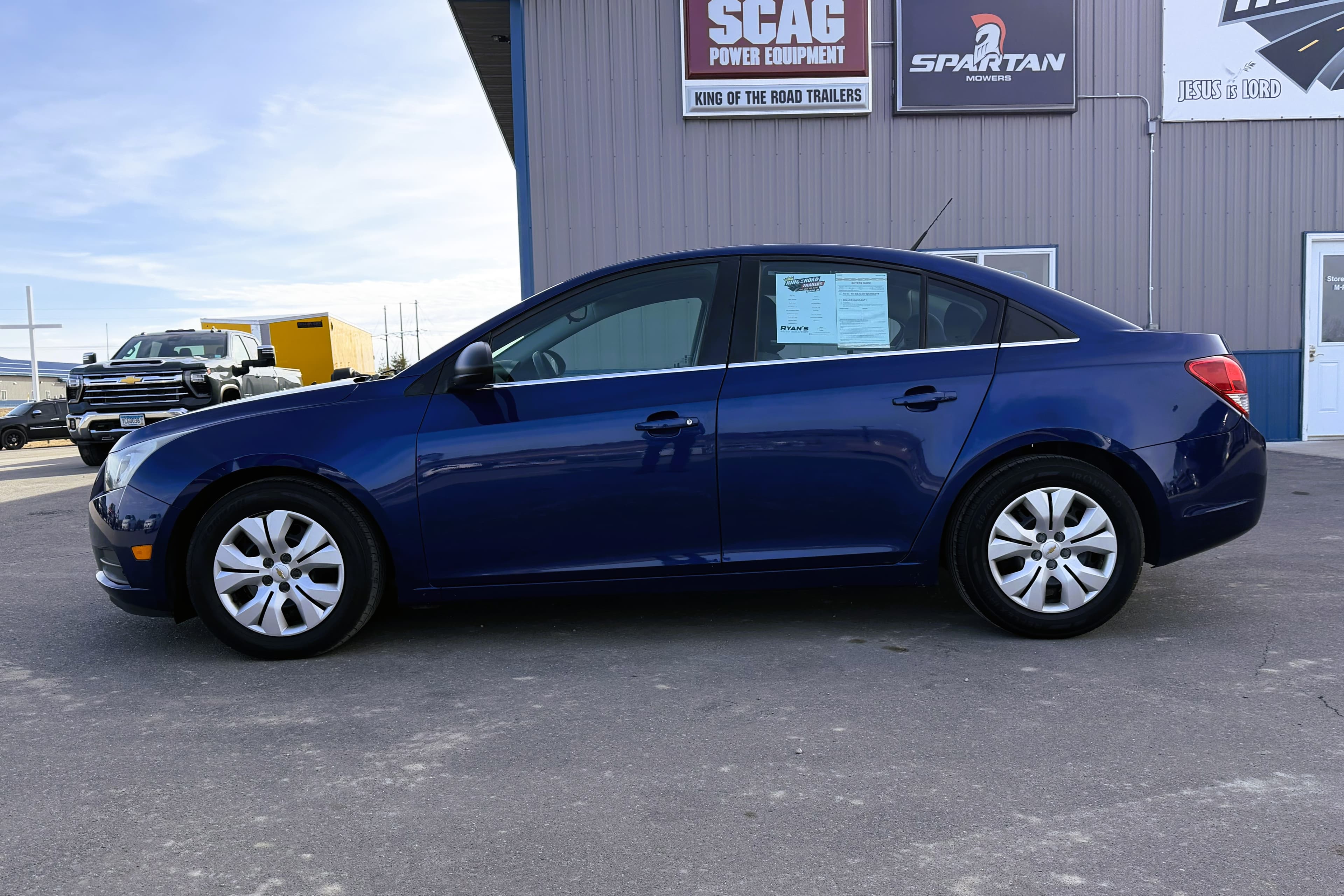2012 Chevrolet Cruze LS view 5