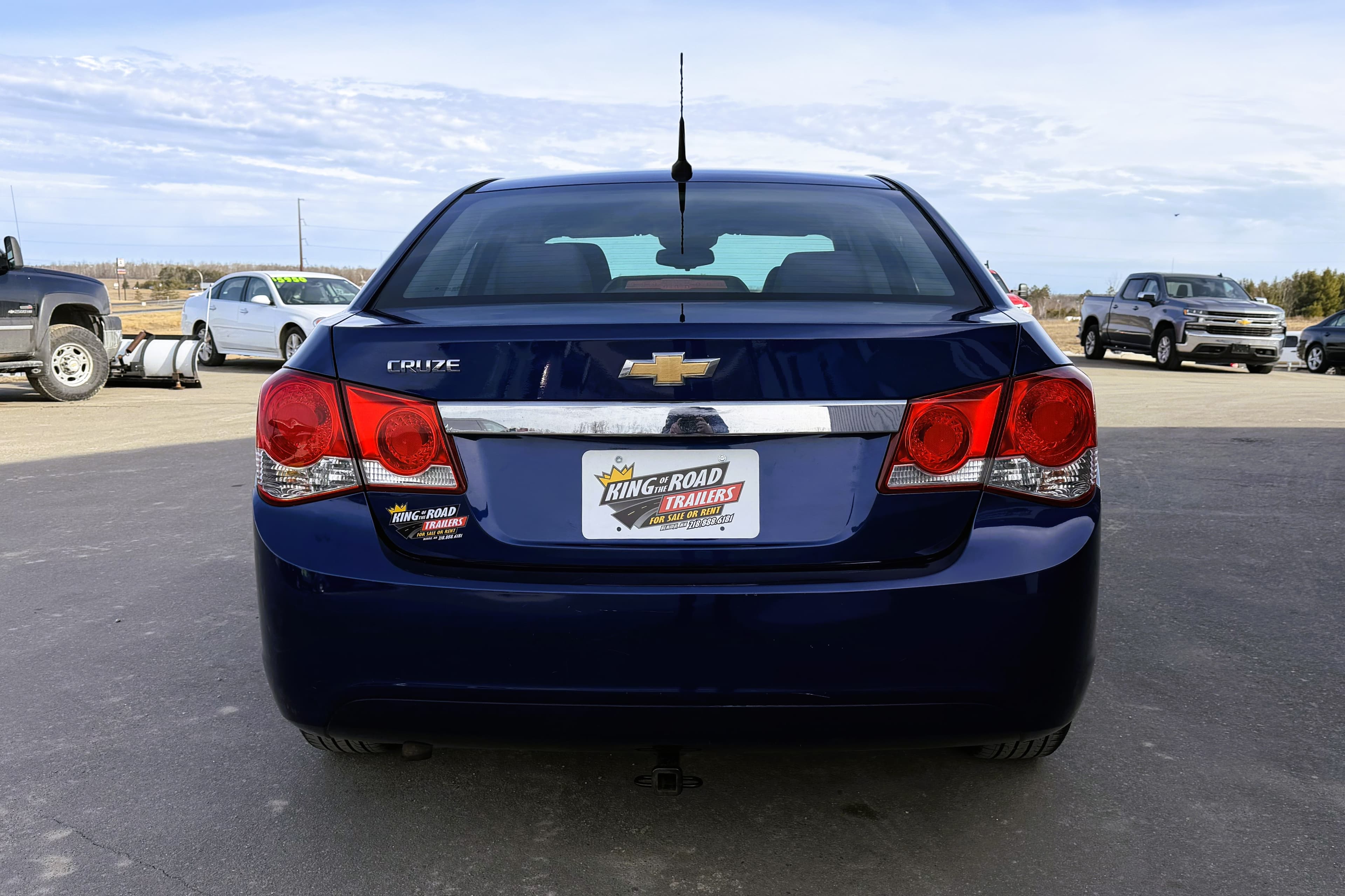 2012 Chevrolet Cruze LS view 10