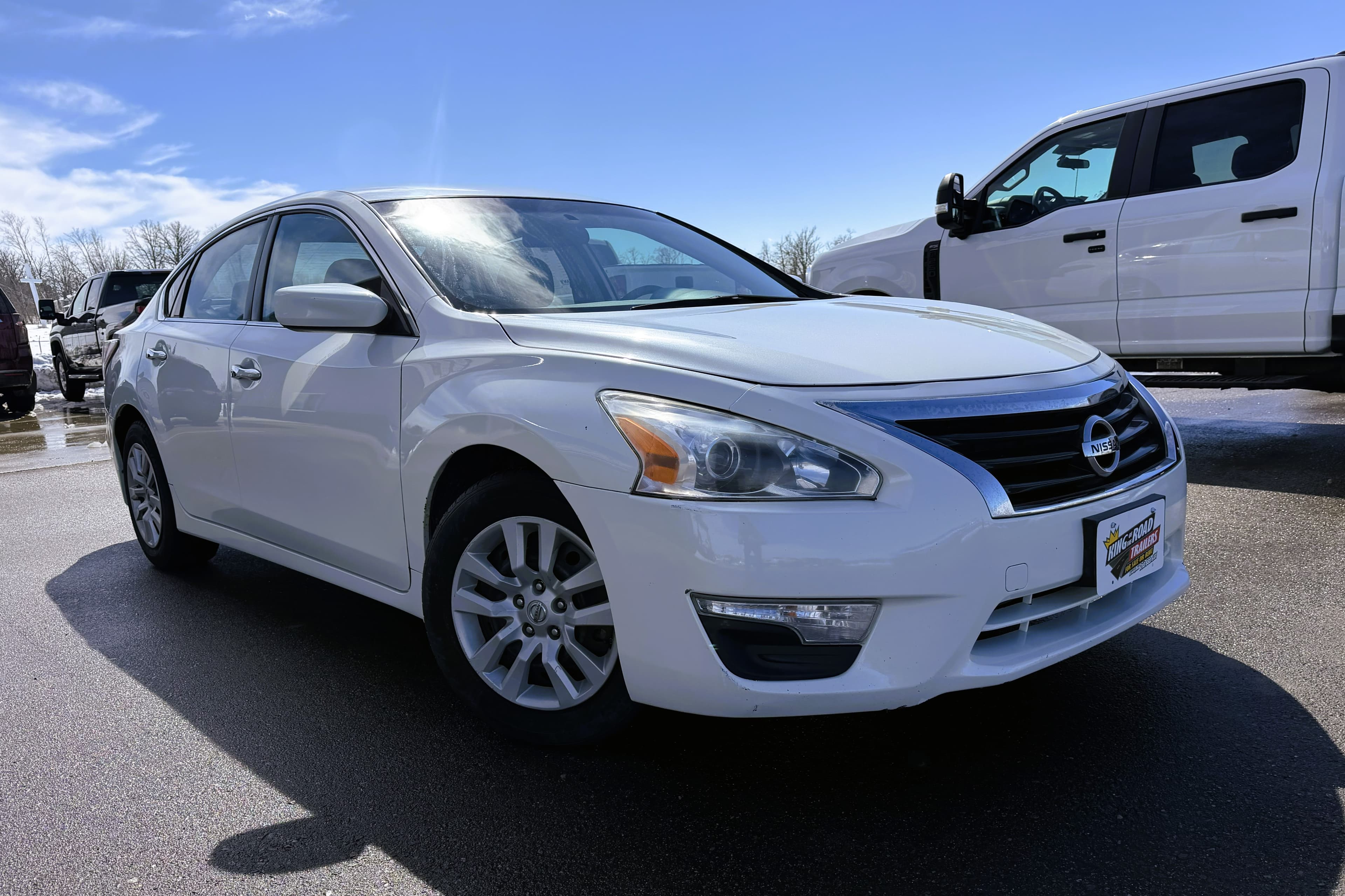 2015 Nissan Altima S view 2