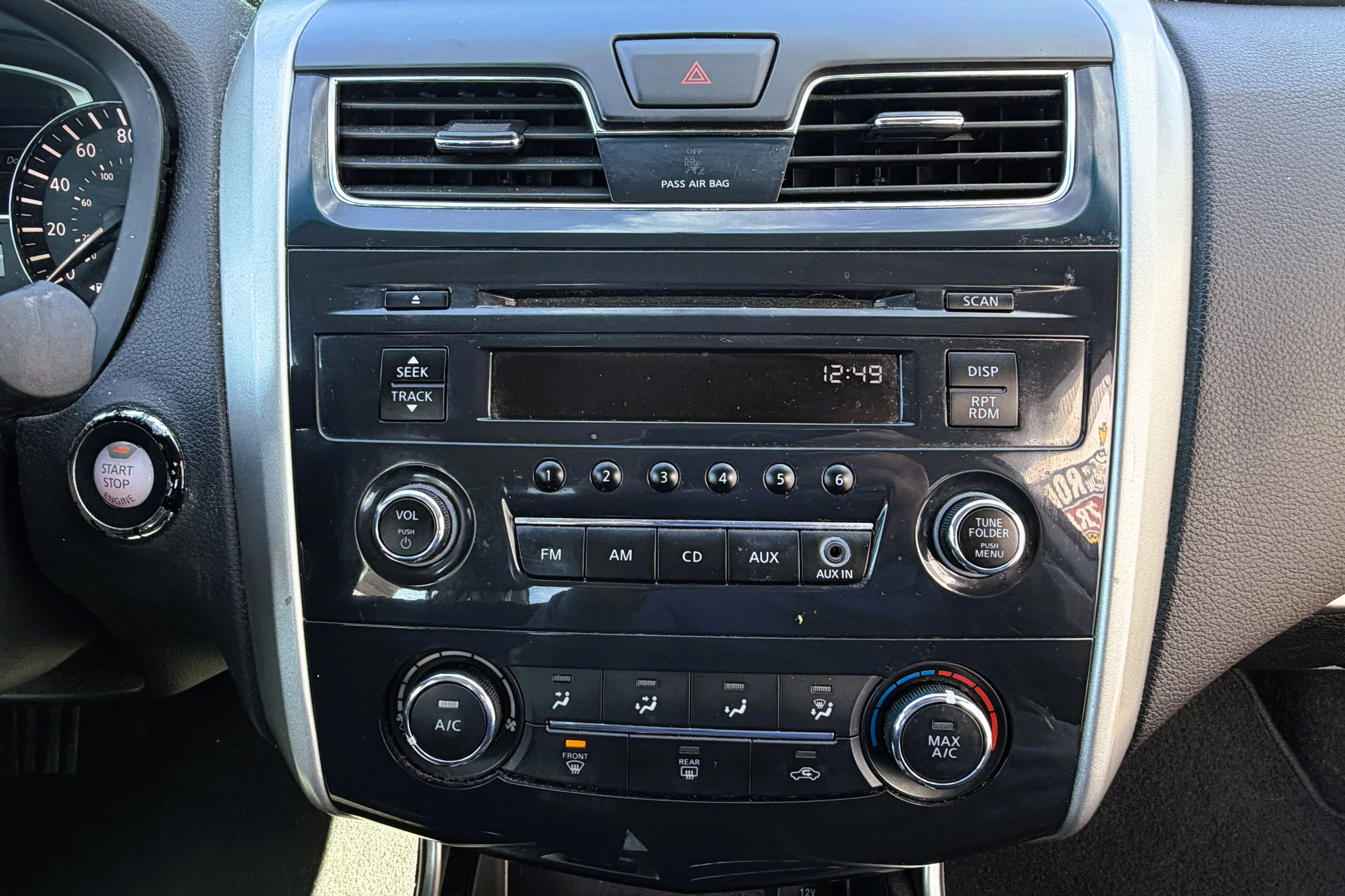 2015 Nissan Altima S view 17