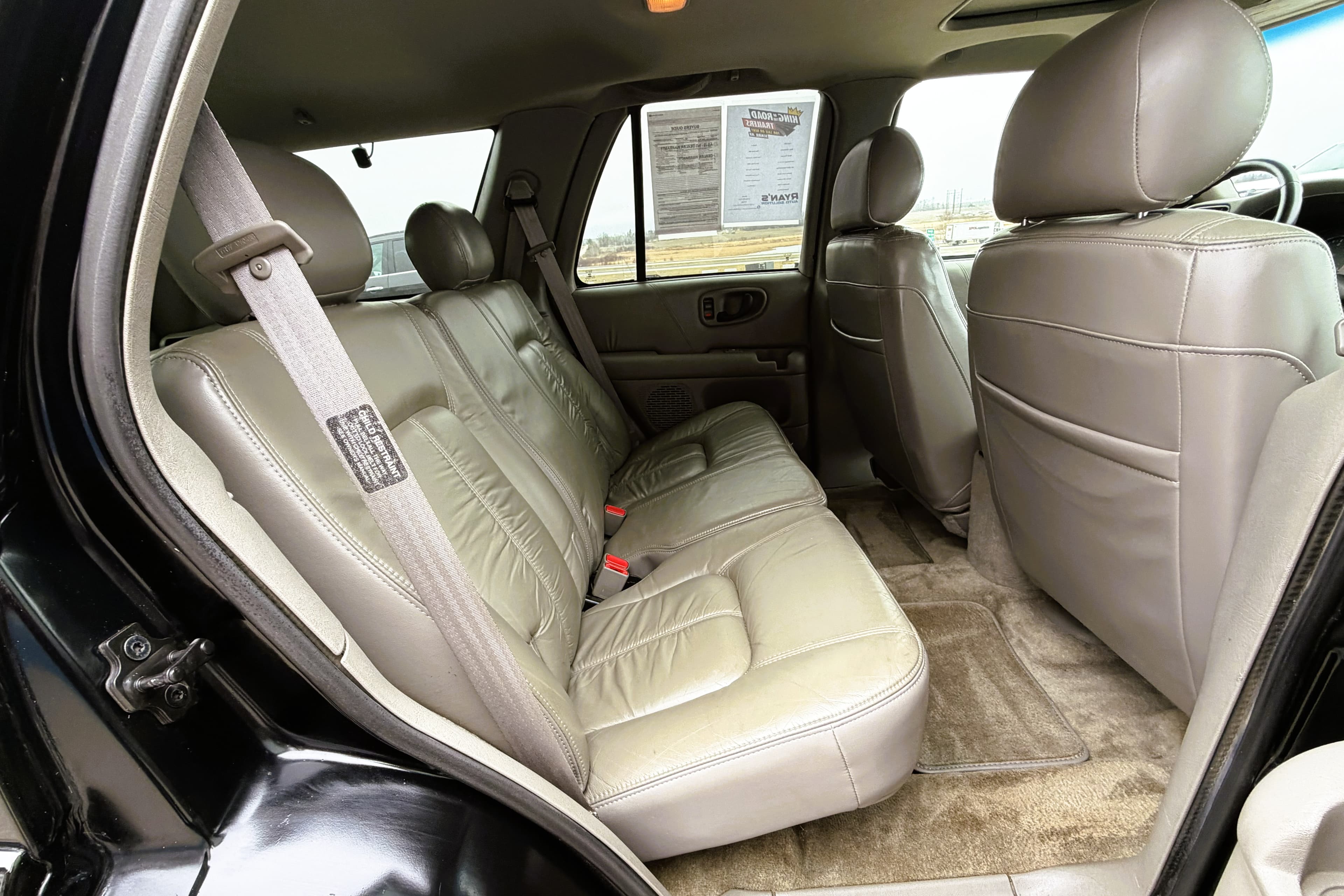 2001 Oldsmobile Bravada view 16