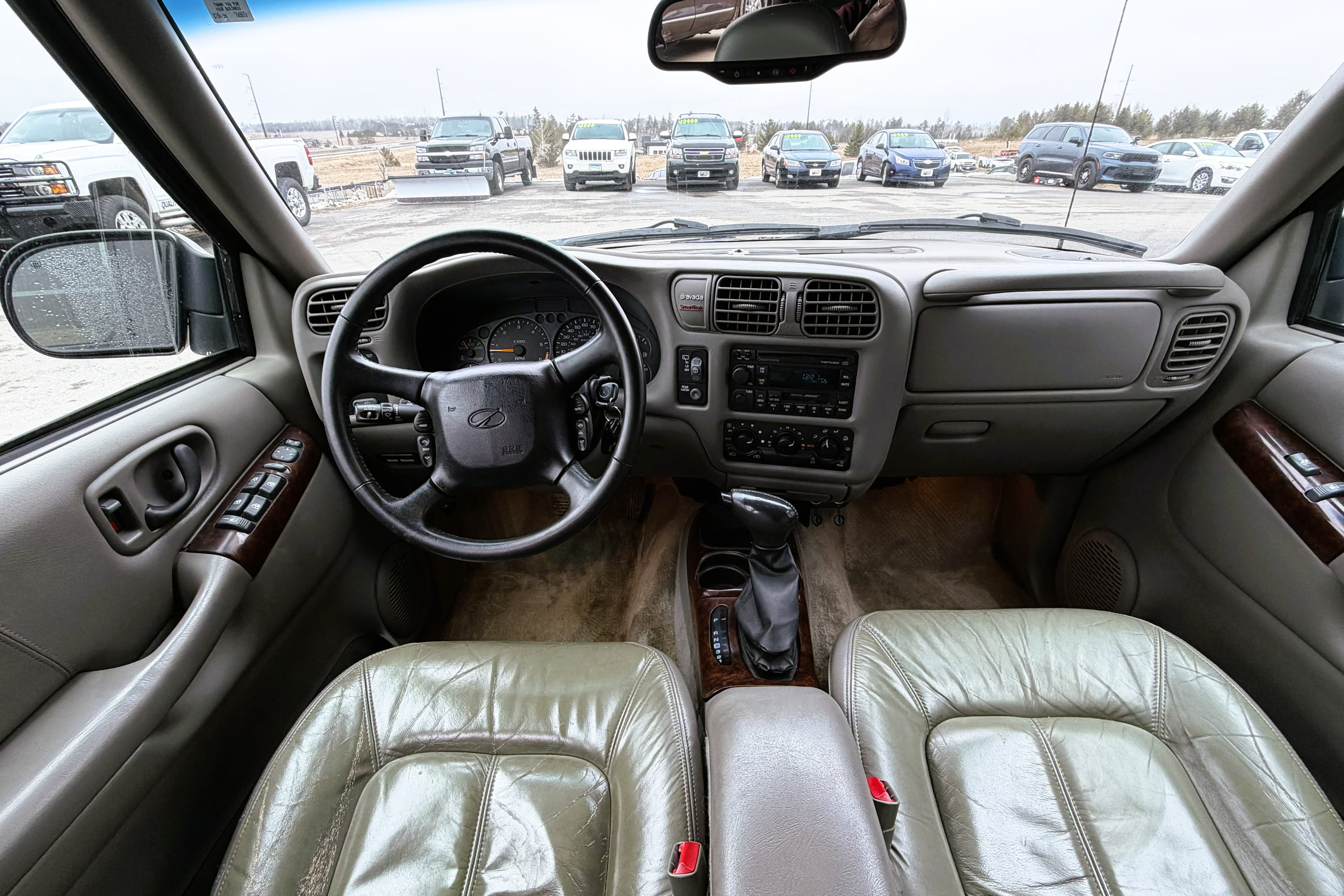 2001 Oldsmobile Bravada view 15