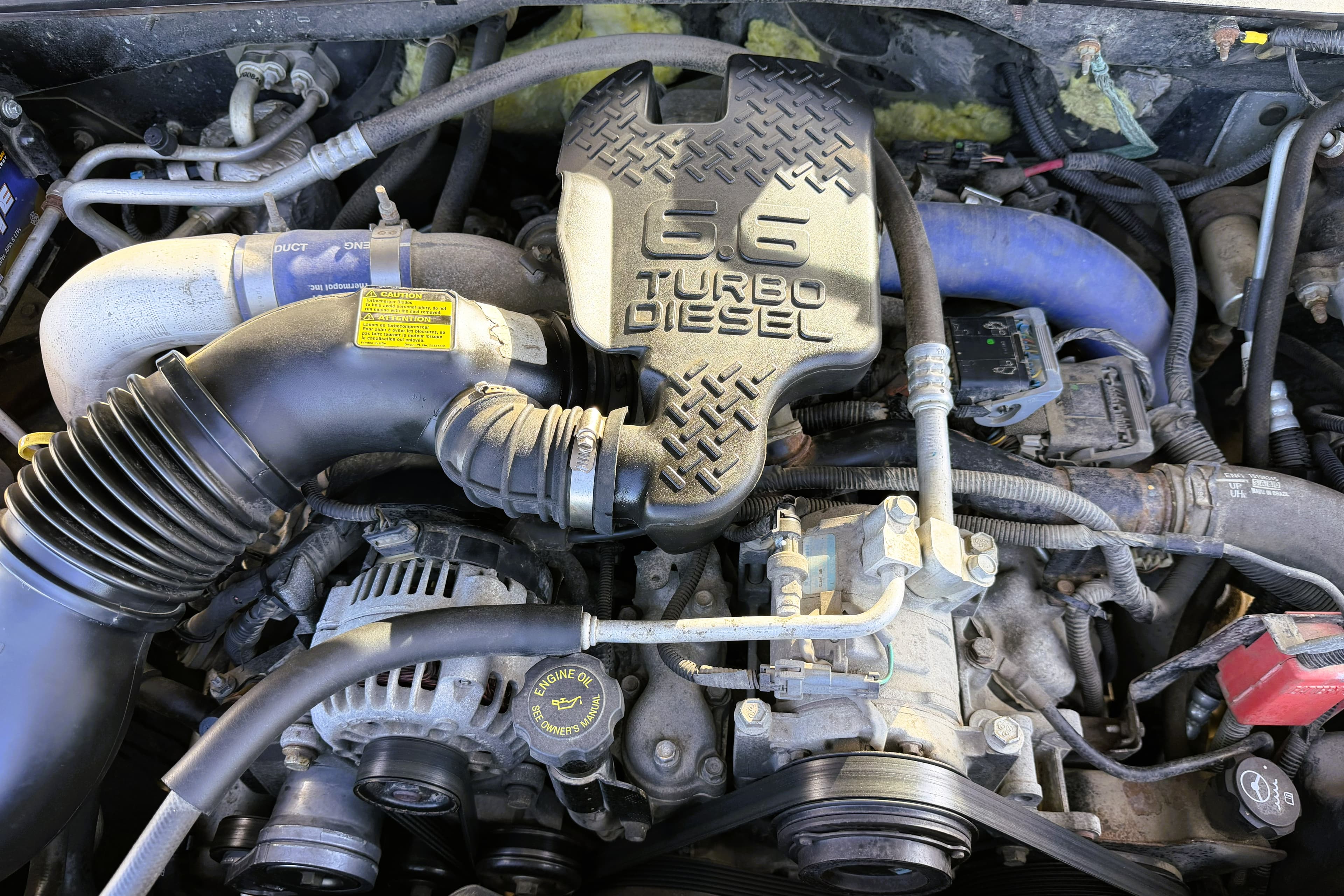 2004 Chevrolet Silverado 2500HD LT view 26