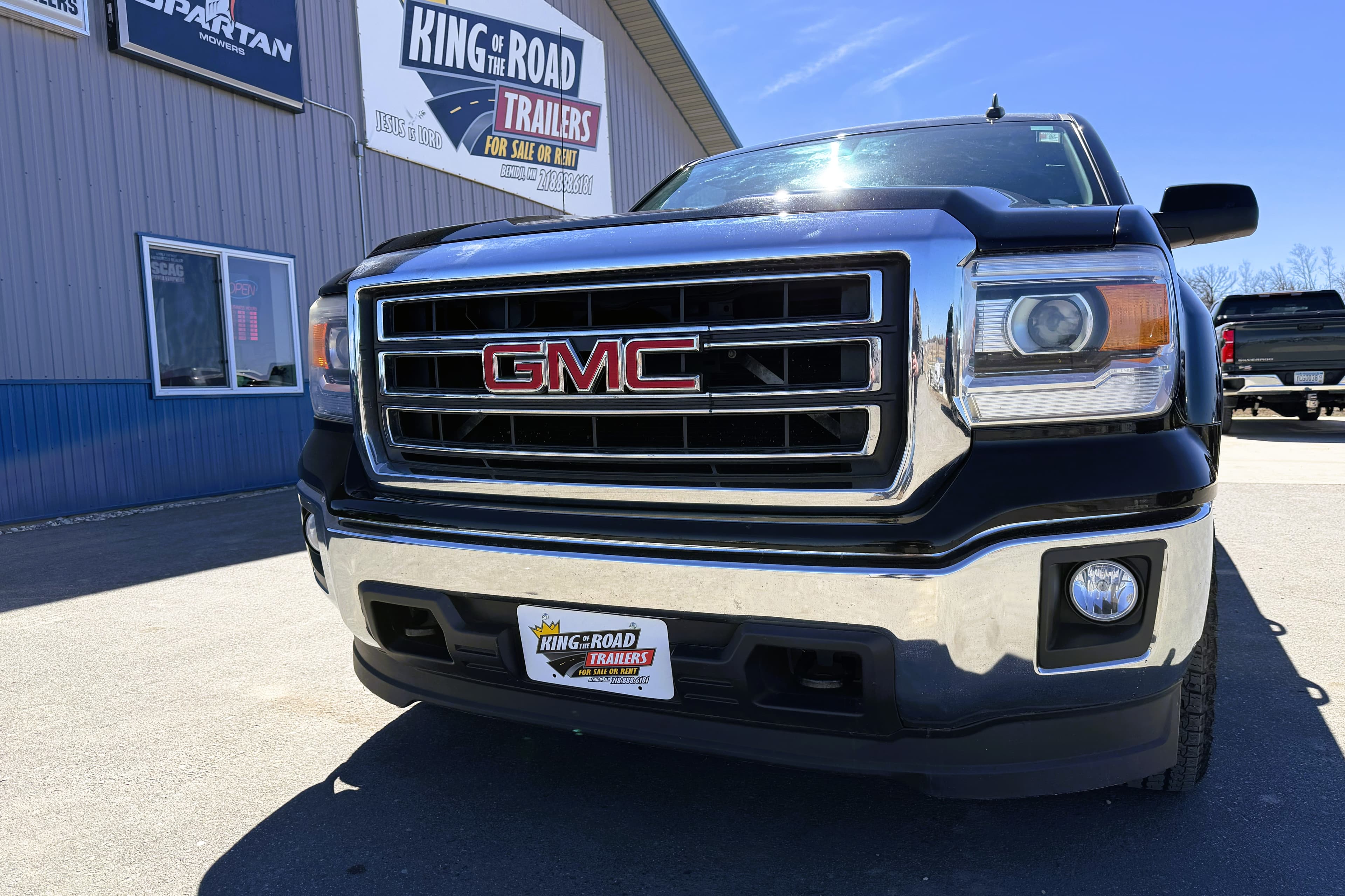 2015 GMC Sierra view 4