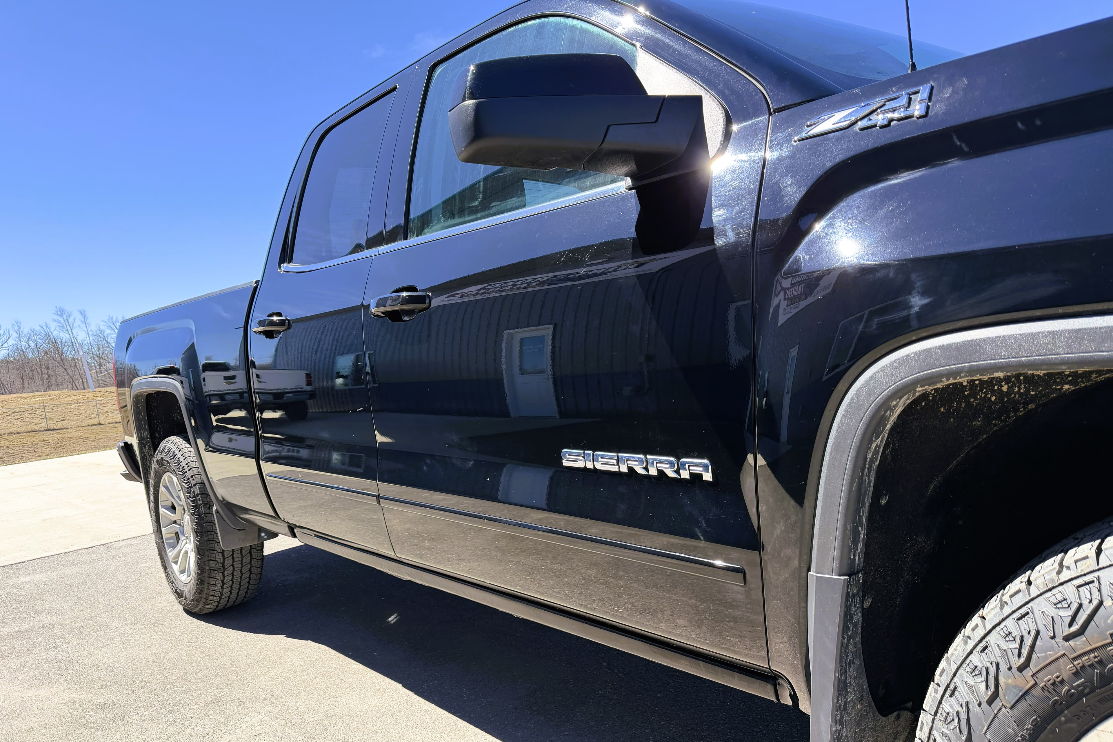 2015 GMC Sierra view 12