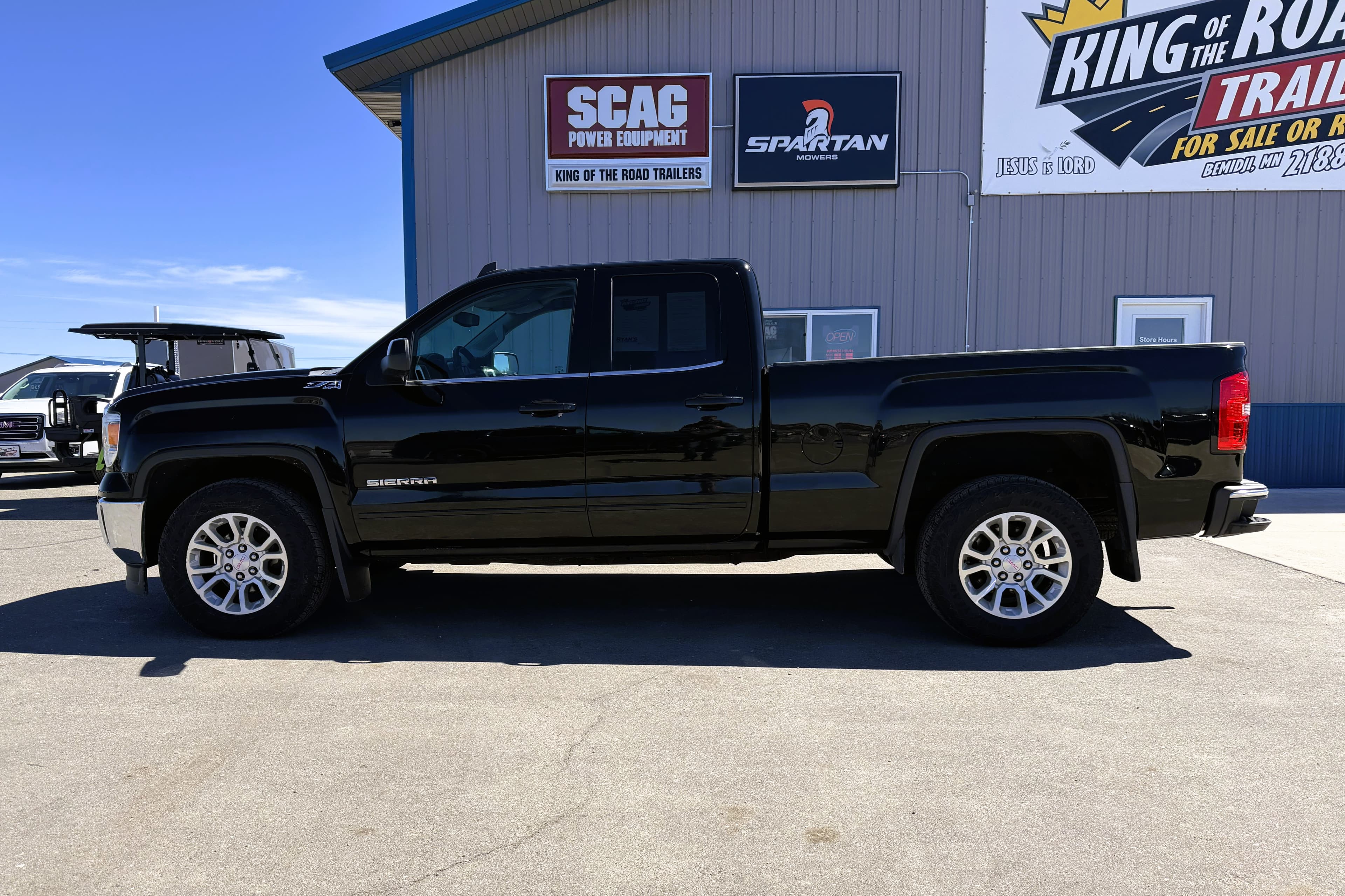 2015 GMC Sierra view 7