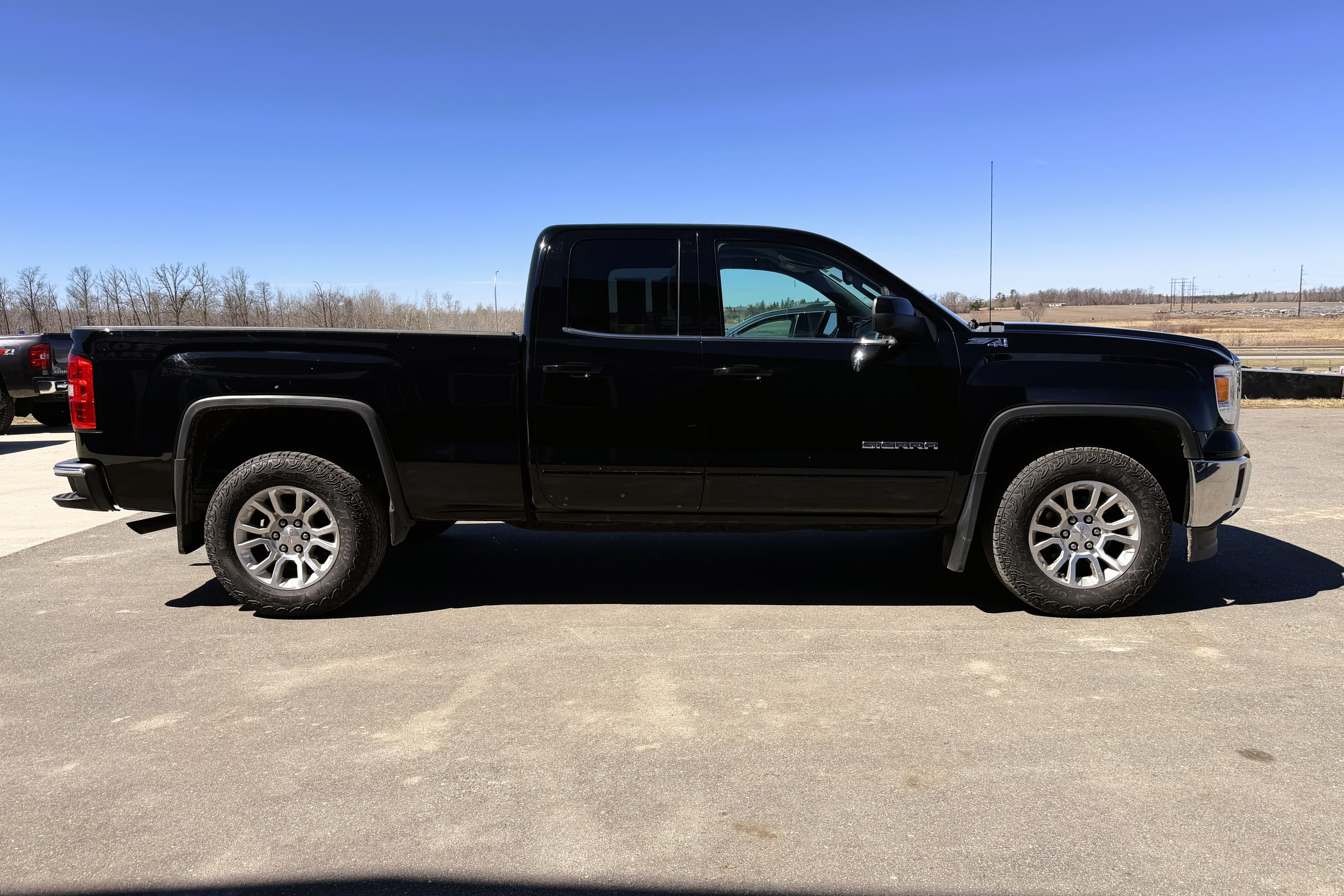 2015 GMC Sierra view 11