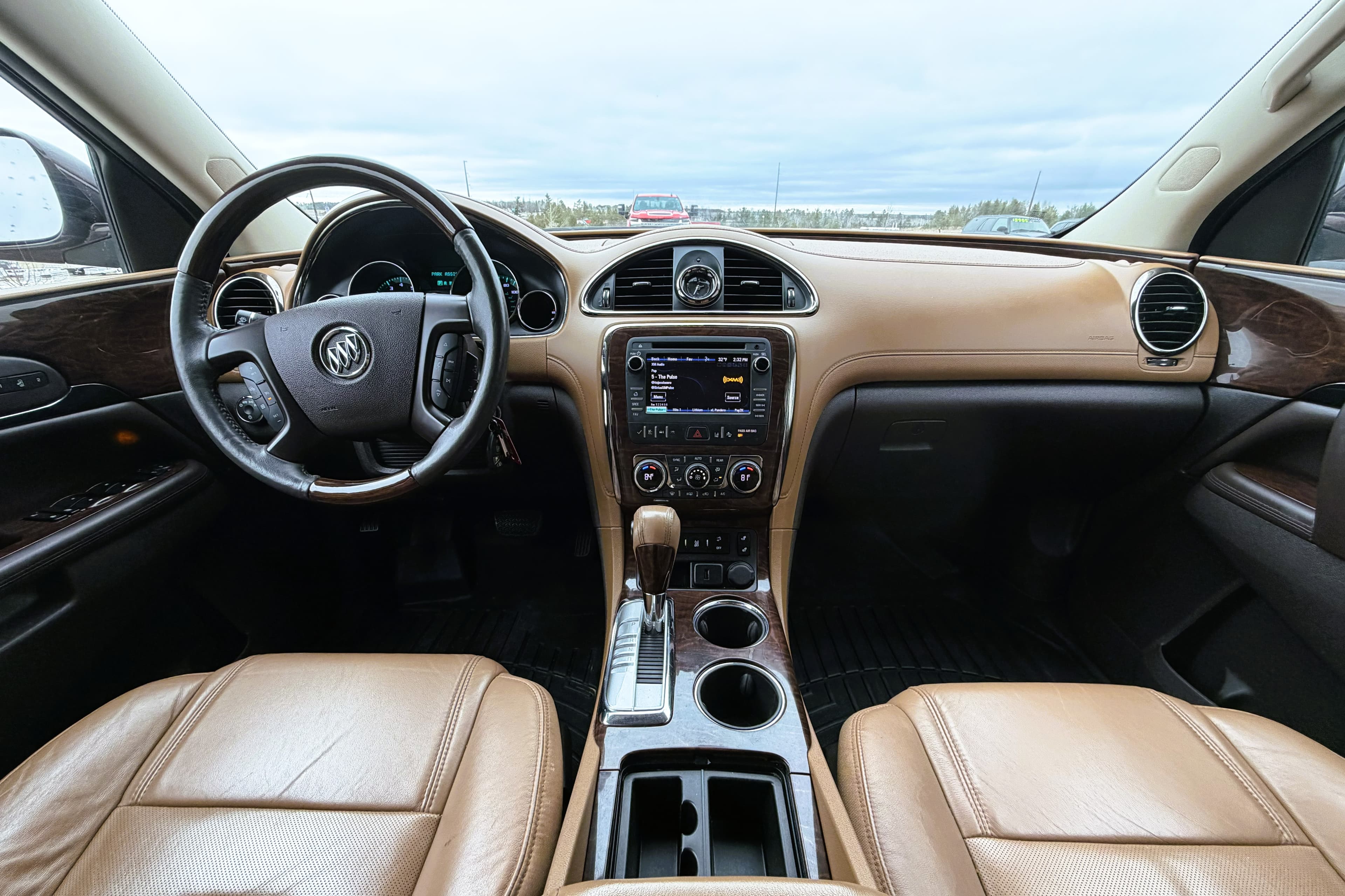 2015 Buick Enclave view 13