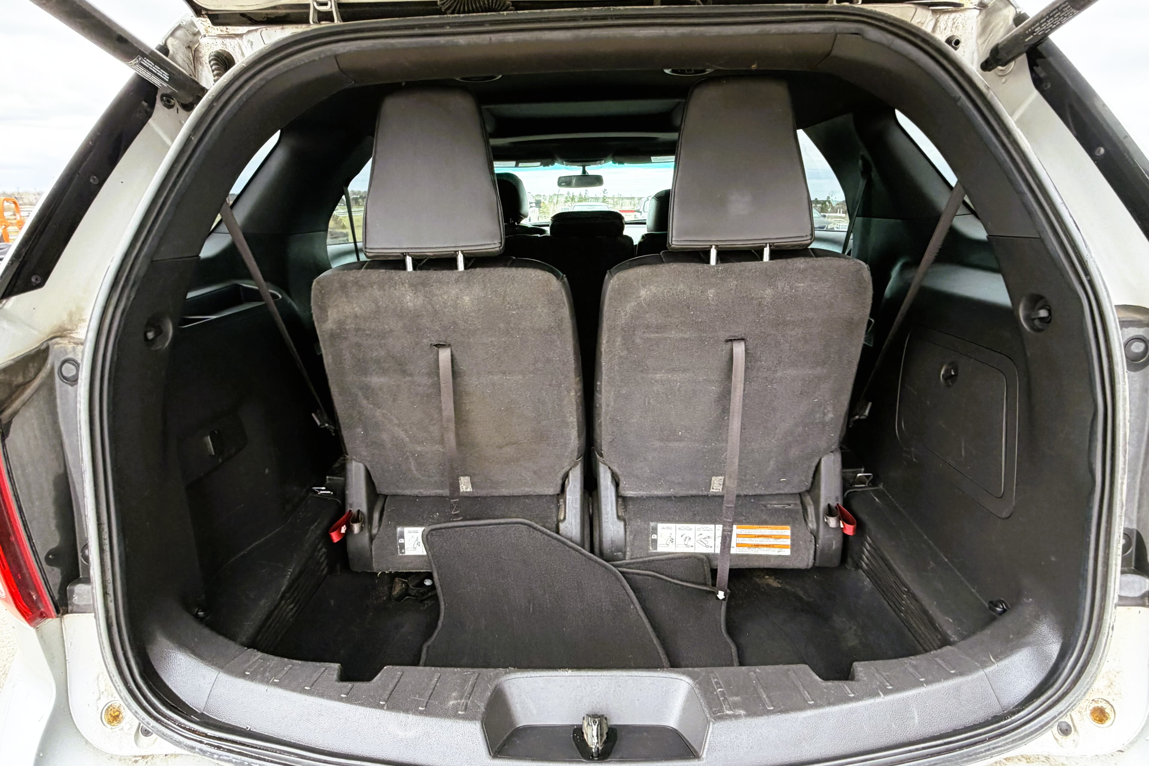 2013 Ford Explorer view 12