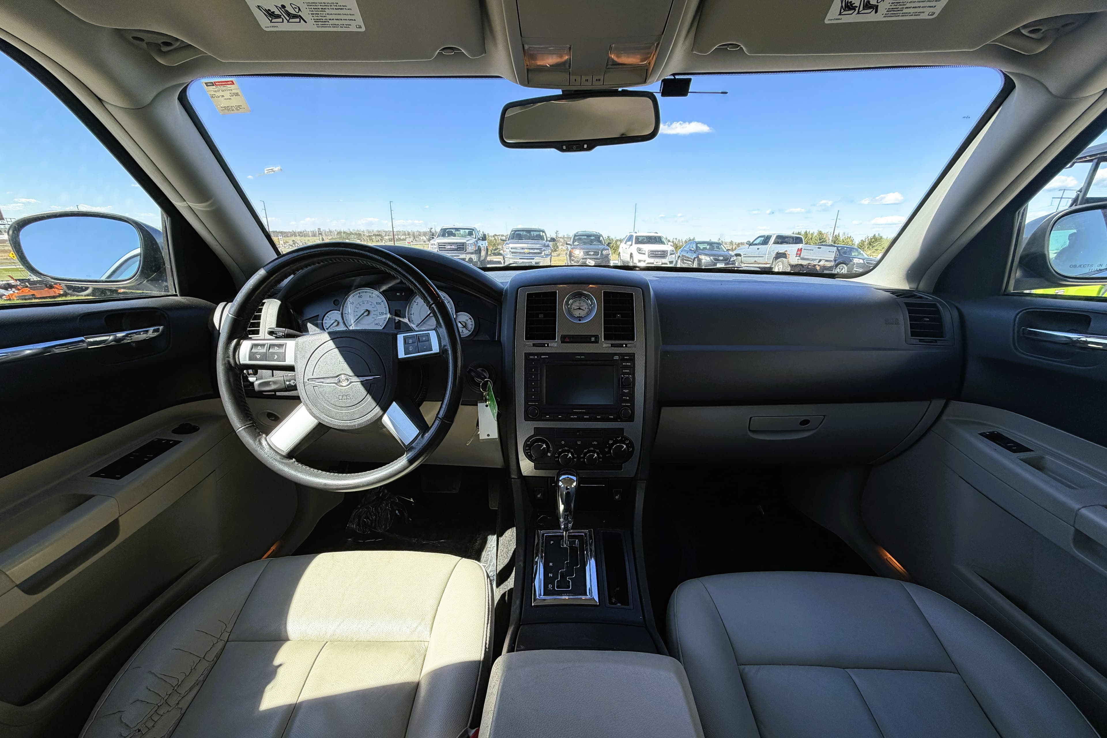 2007 Chrysler 300 Limited view 13