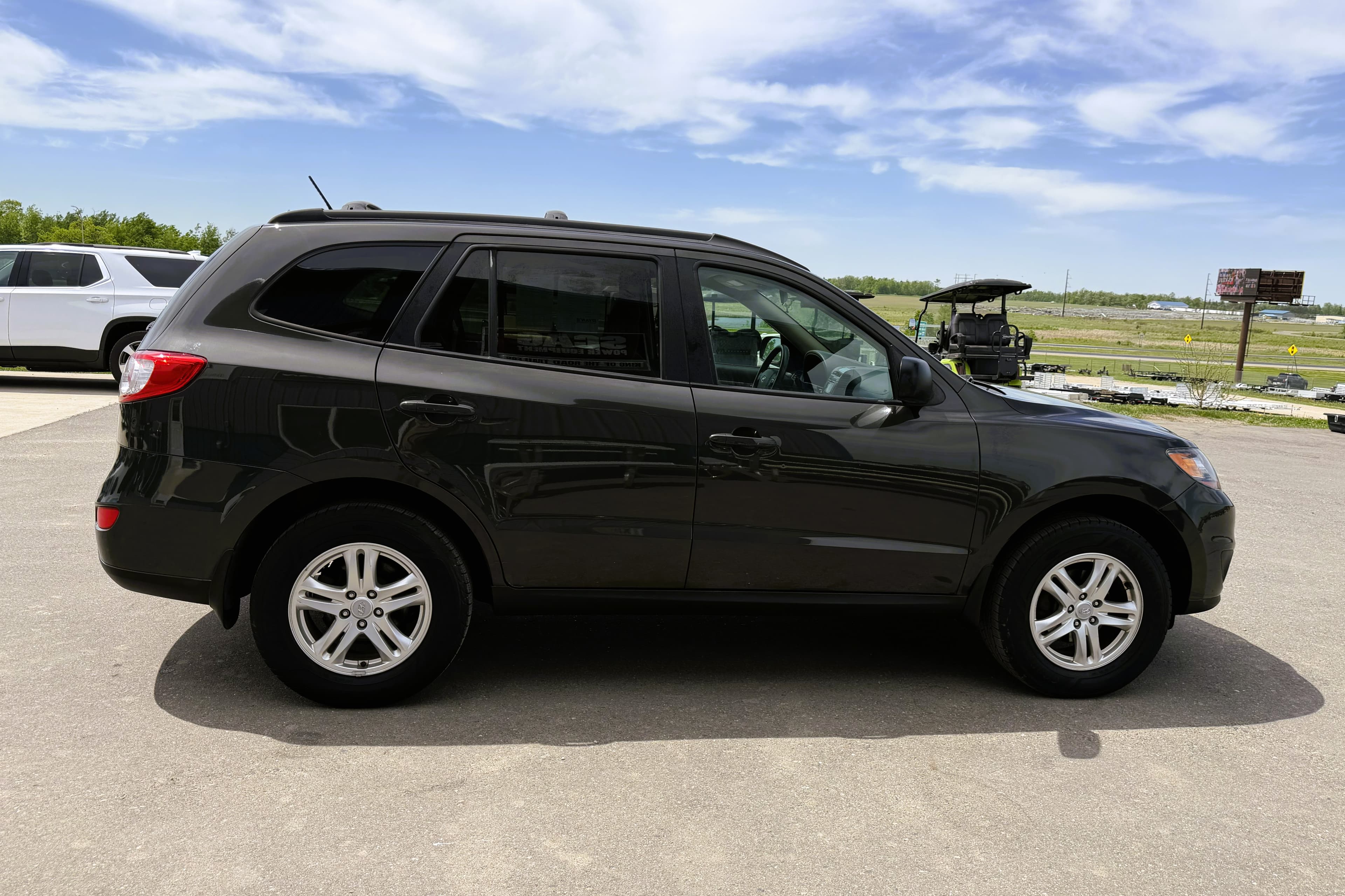 2011 Hyundai Santa Fe view 7