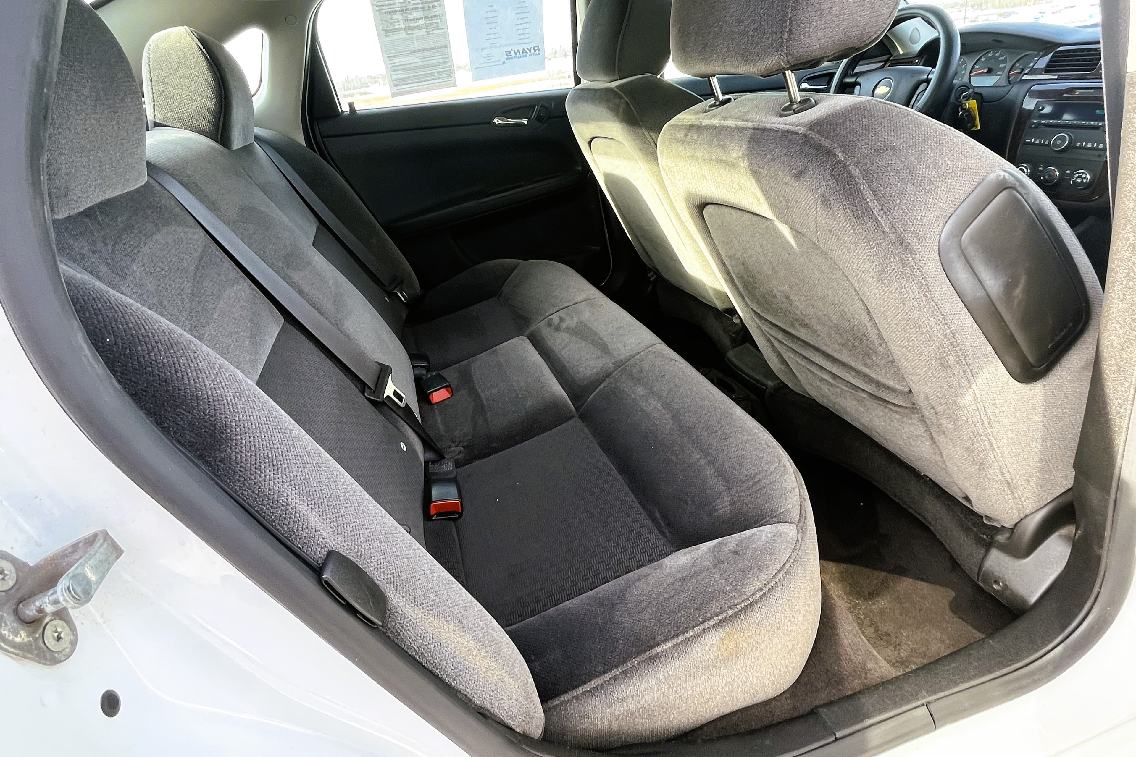 2014 Chevy Impala Limited view 16