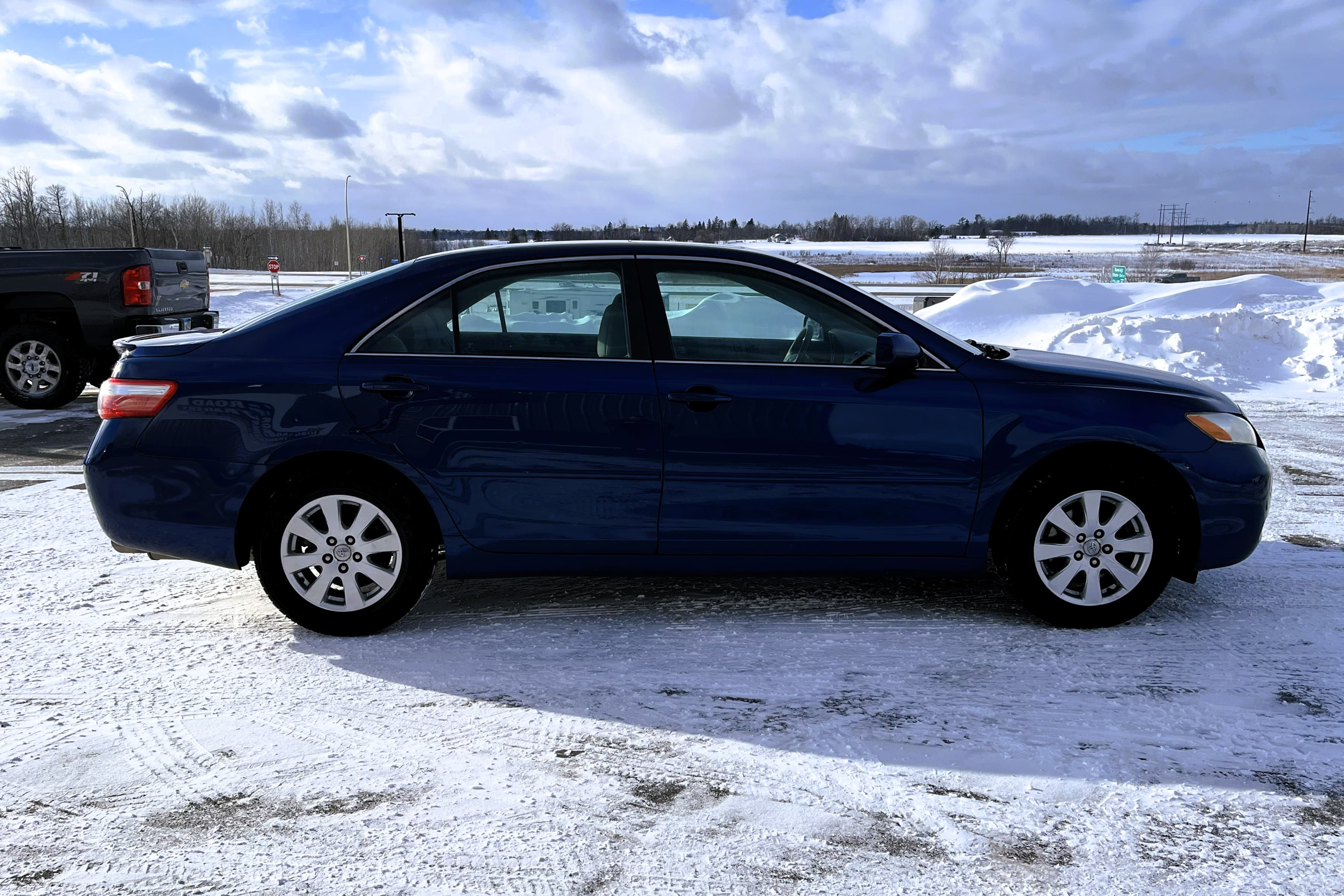 2009 Toyota Camry view 8