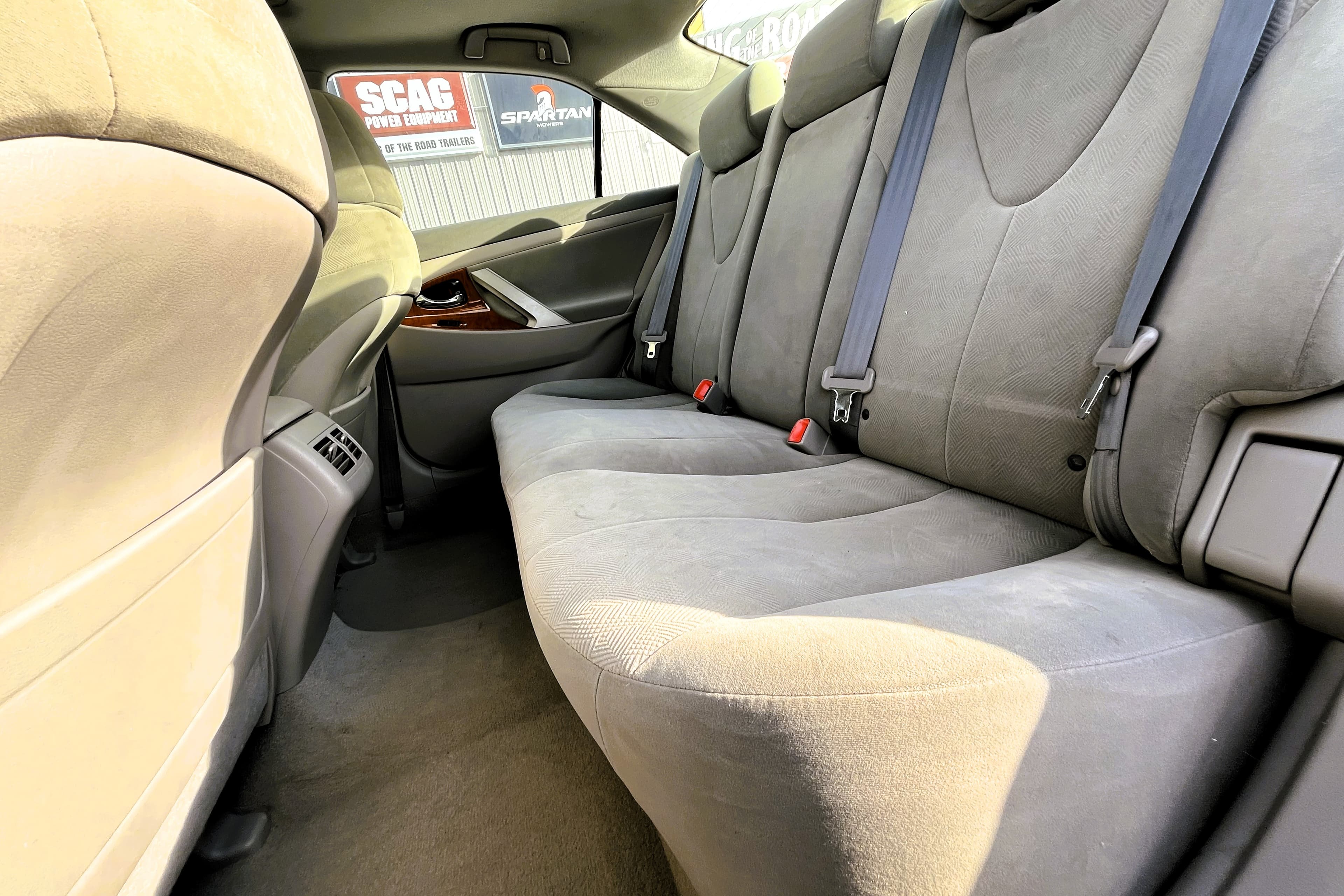 2009 Toyota Camry view 15