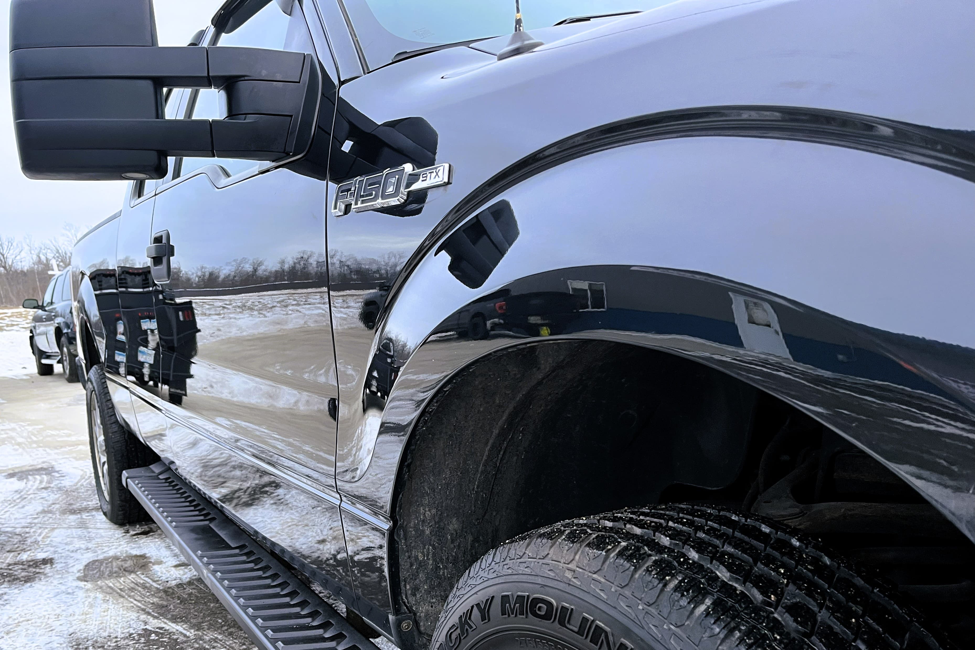 2011 Ford F150 view 8