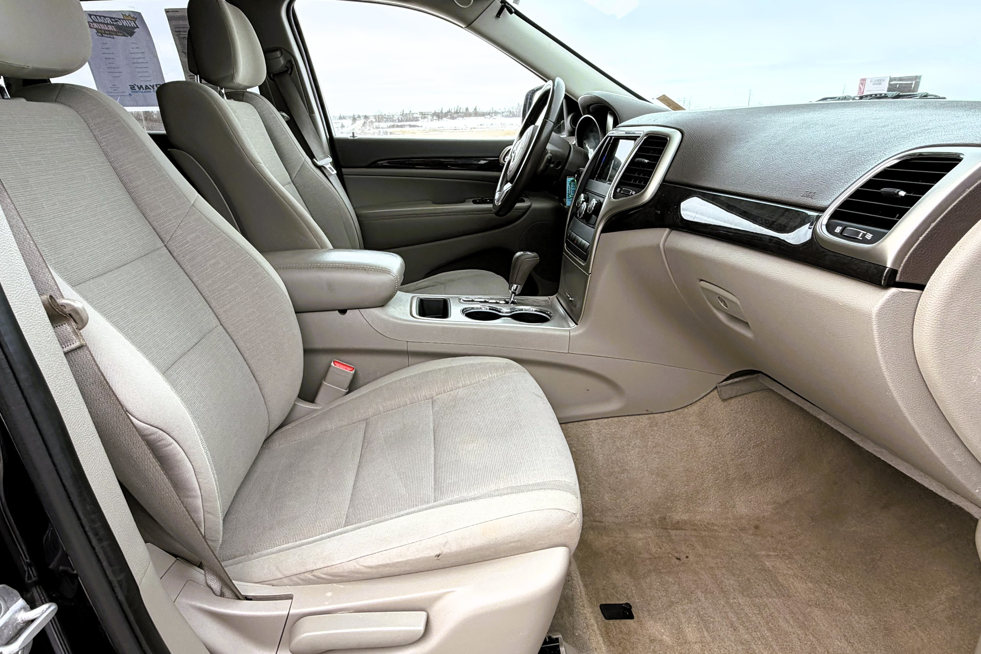 2011 Jeep Grand Cherokee view 15