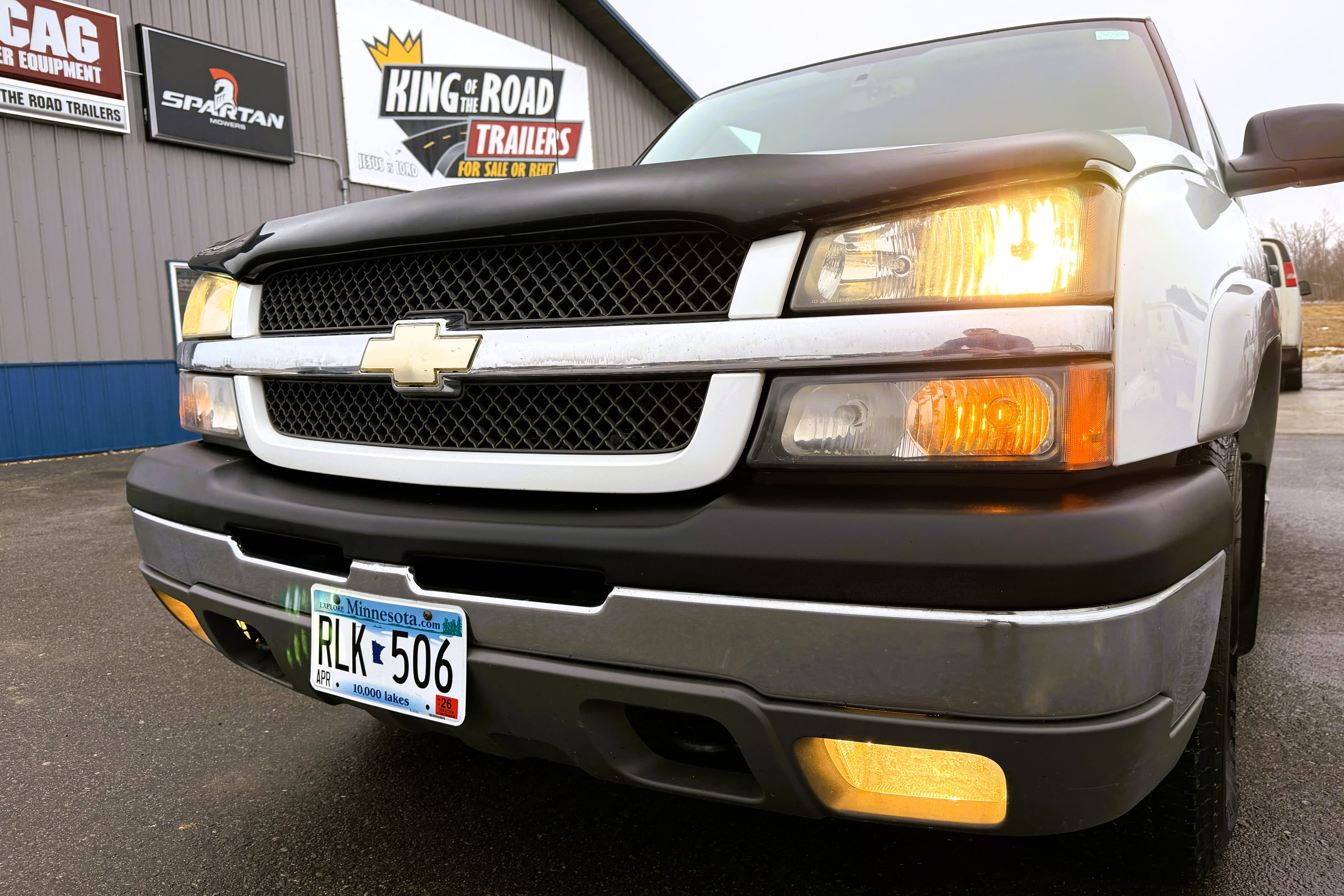 2004 Chevy Silverado 1500 view 3